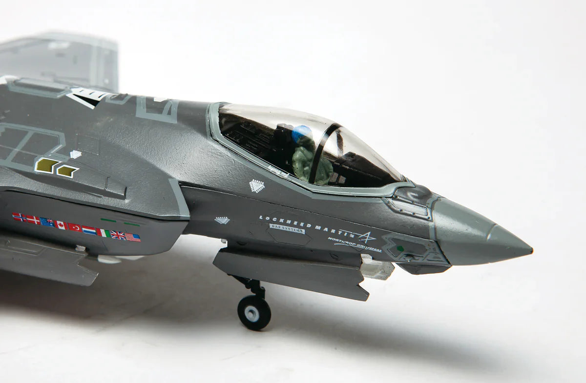1:72 F-35A Lightning II Diecast Model – Edwards AFB USAF Stealth Jet