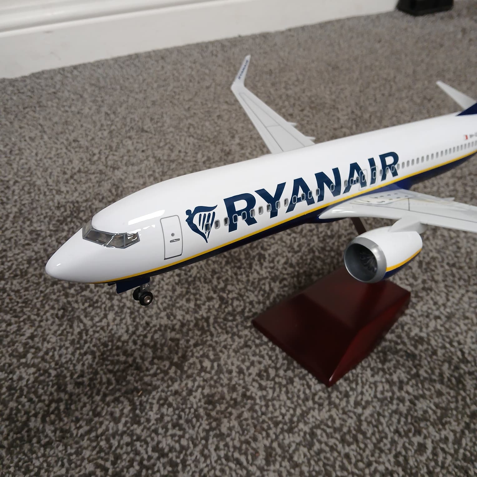 Ryanair Boeing 737 Model Aircraft Large Airline Display Plane