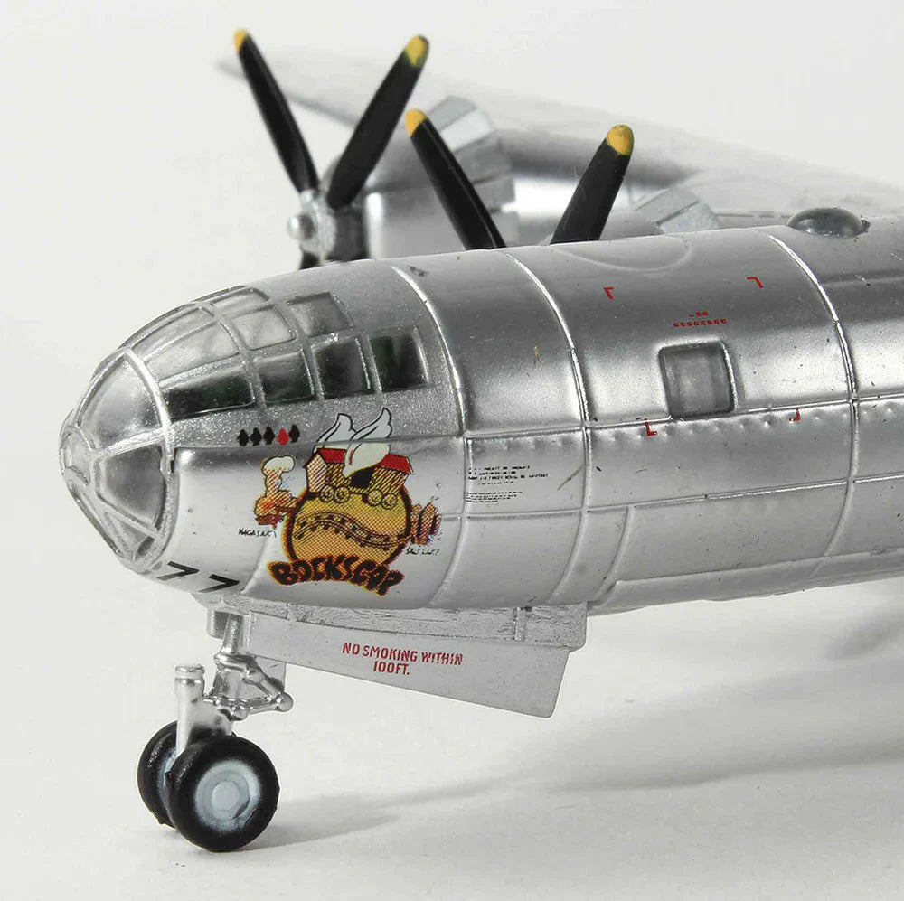 1:144 B-29 Superfortress Enola Gay Diecast Model – WWII Atomic Bomber