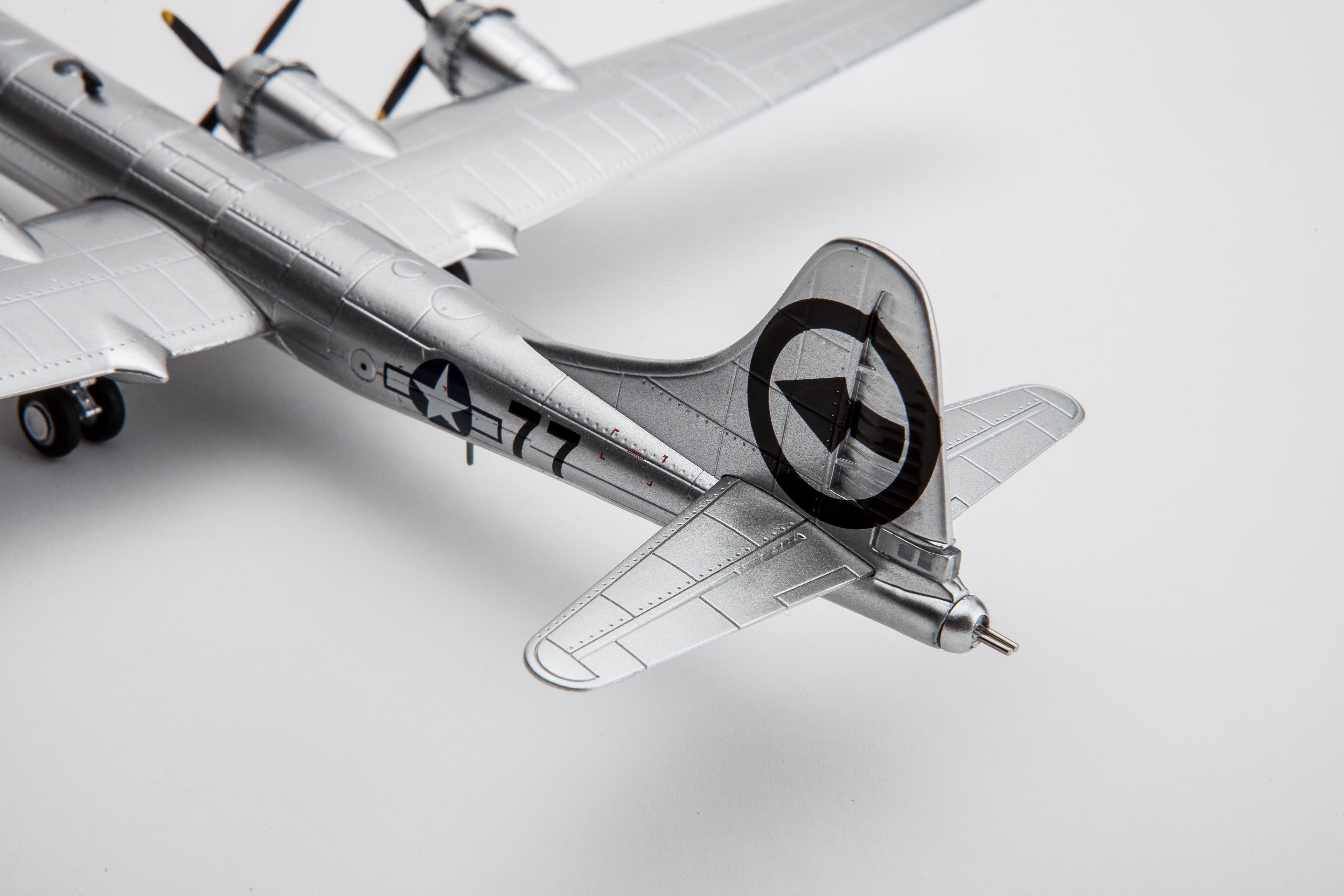 1:144 B-29 Superfortress Bomber Model