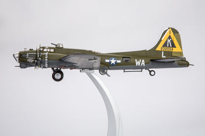 1:200 B-17 Flying Fortress Bomber Model