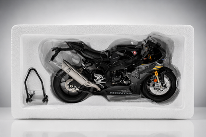 LCD Models Honda CBR1000RR-R Fireblade SP Black 1:12 Scale Motorcycle Model