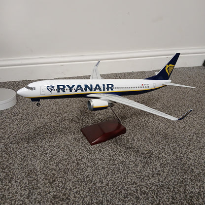 Ryanair Boeing 737 Model Aircraft Large Airline Display Plane