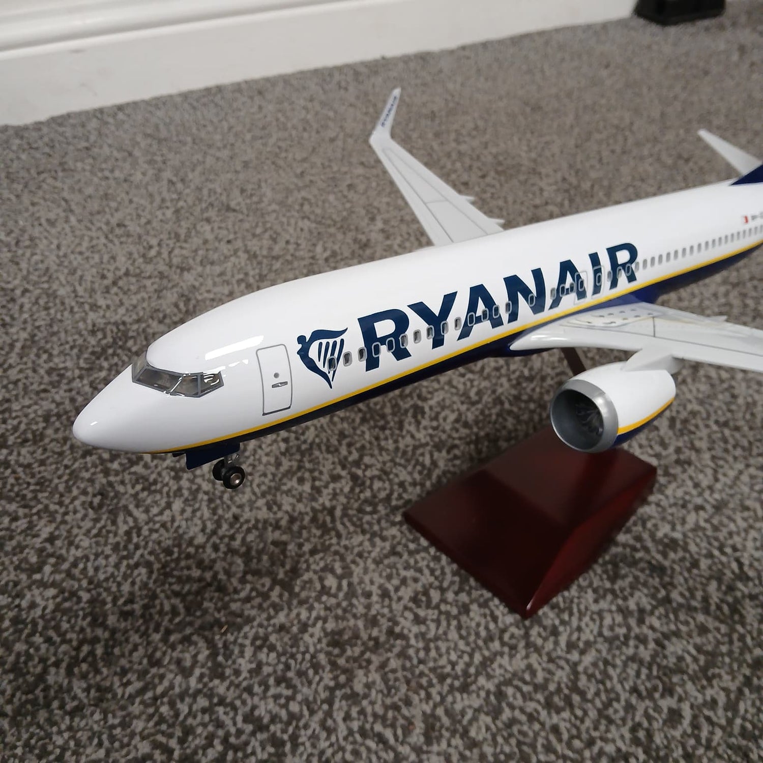Ryanair Boeing 737 Model Aircraft Large Airline Display Plane