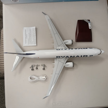 Ryanair Boeing 737 Model Aircraft Large Airline Display Plane