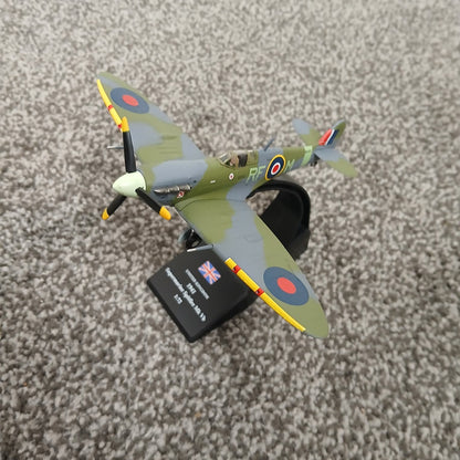 Spitfire MK V/trop Model Plane 1:72 RAF 328 Sqn