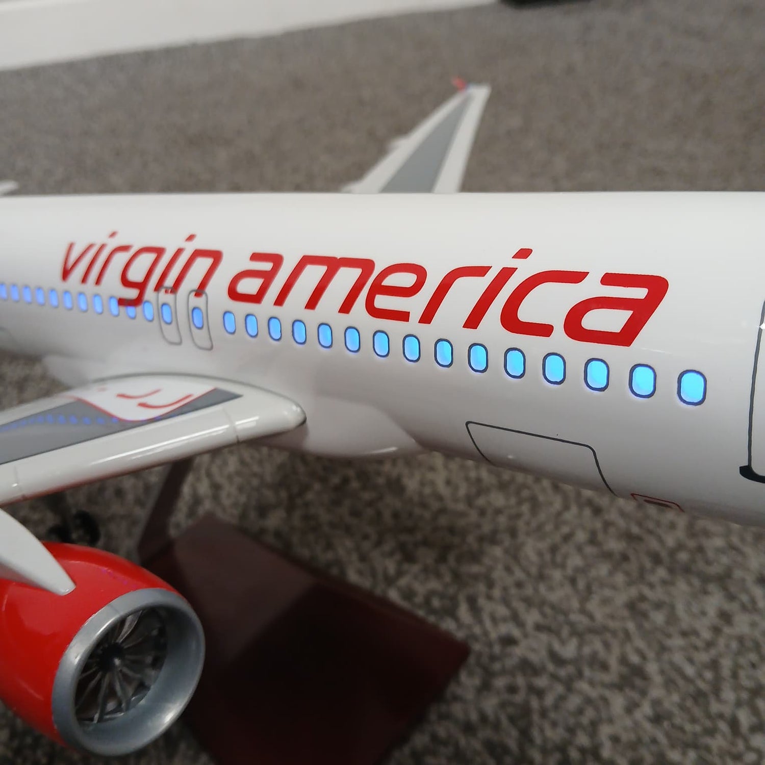 VA Airbus A320 Model Aircraft Large Airline Display Plane